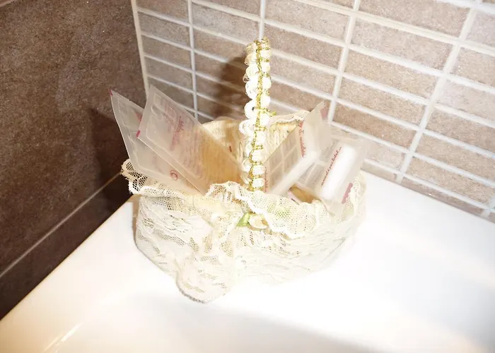 בית הארחה Nice Rome Holiday 4*